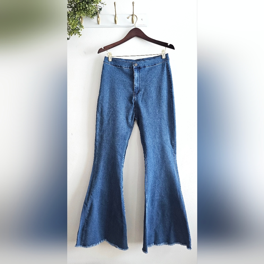 Daisy High-Rise Flared Comfortable Jeans Raw Hem | Stretchy & Stylish 1X